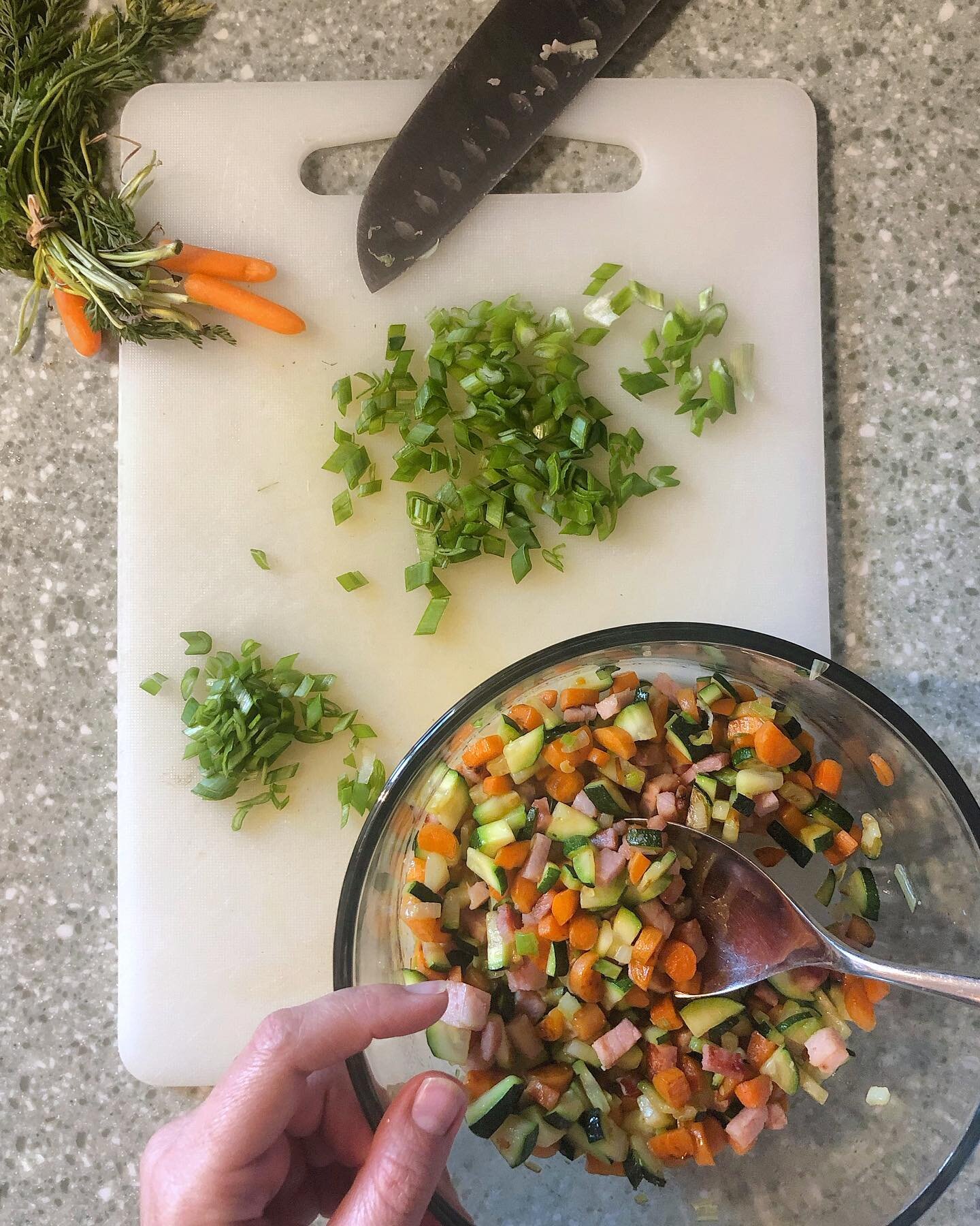 One of the best days in April is the day you can finally cube up the last of the Easter ham and make a killer veggie fried rice. Stay tuned! 😍😍😍