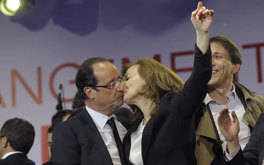  French President Francois Hollande celebrates drafting Alfred Morris. 
