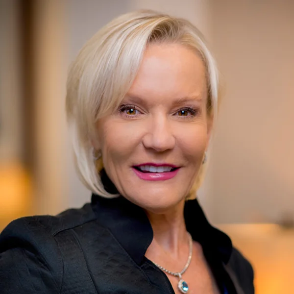 Gwen_Photo_Web.jpg