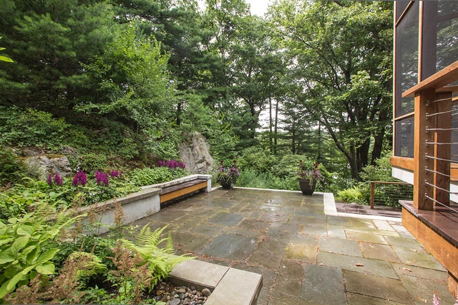 Side Terrace.