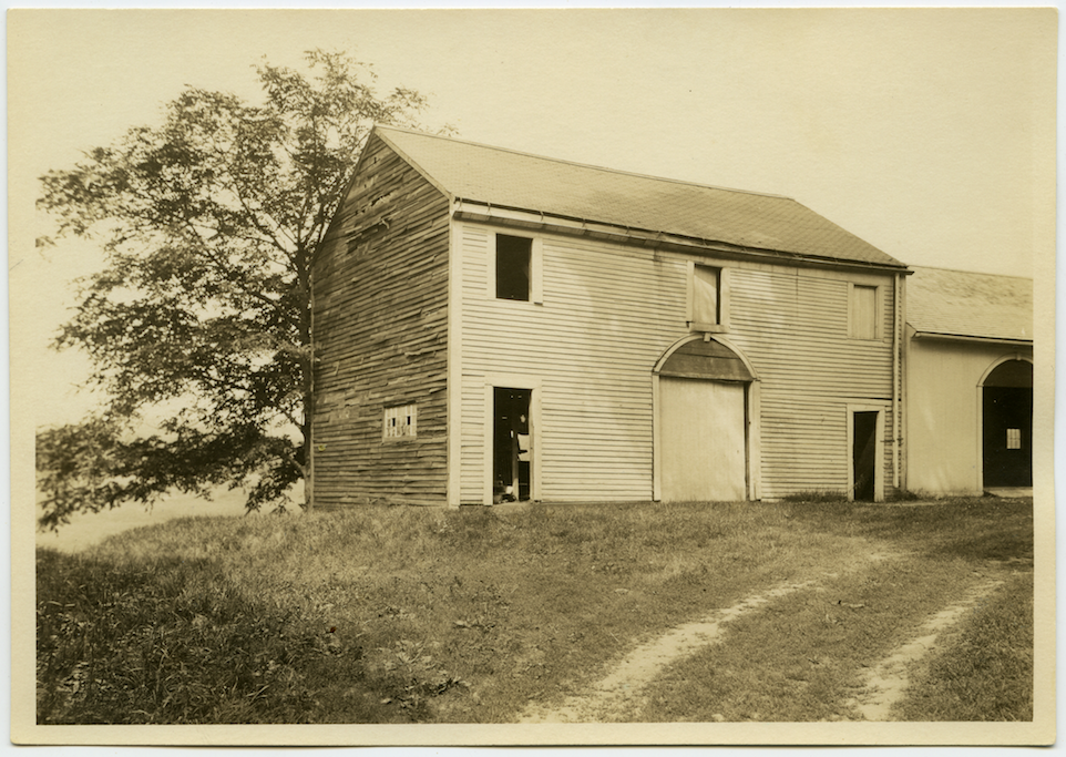 carriage house.png