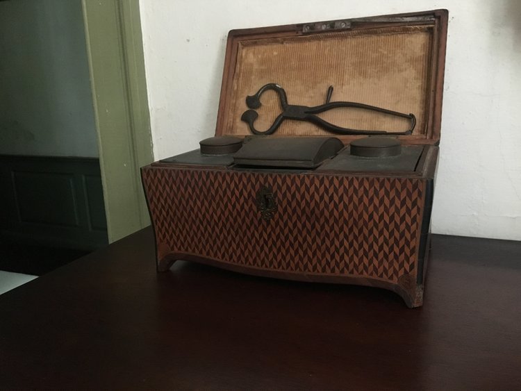General Lincoln's Tea Caddy