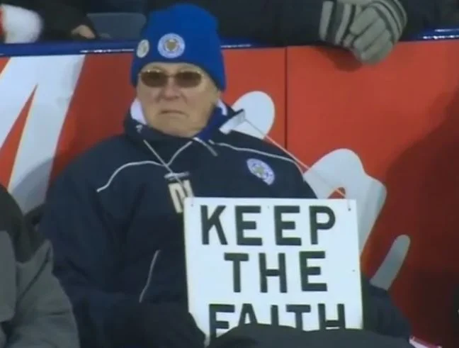 Aficionado en el King Power Stadium (Fotografía: TV)