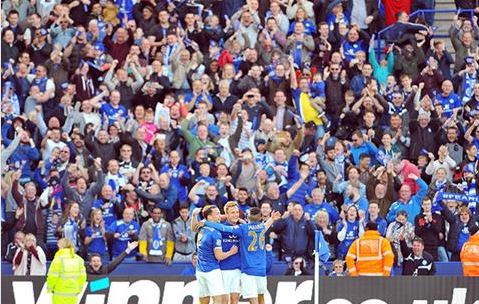 El King Power se entregó desde el primer minuto (Fotografía: Leicester City)
