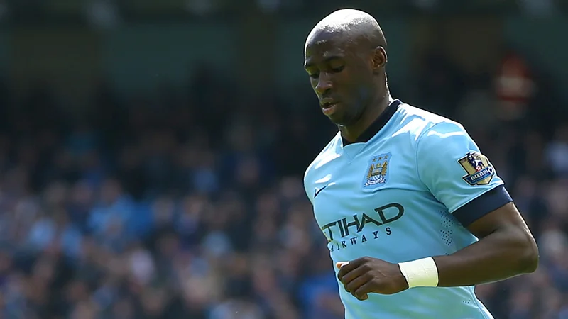 Mangala busca aprovechar la ausencia de Vincent Kompany (Fotografía: Manchester City)