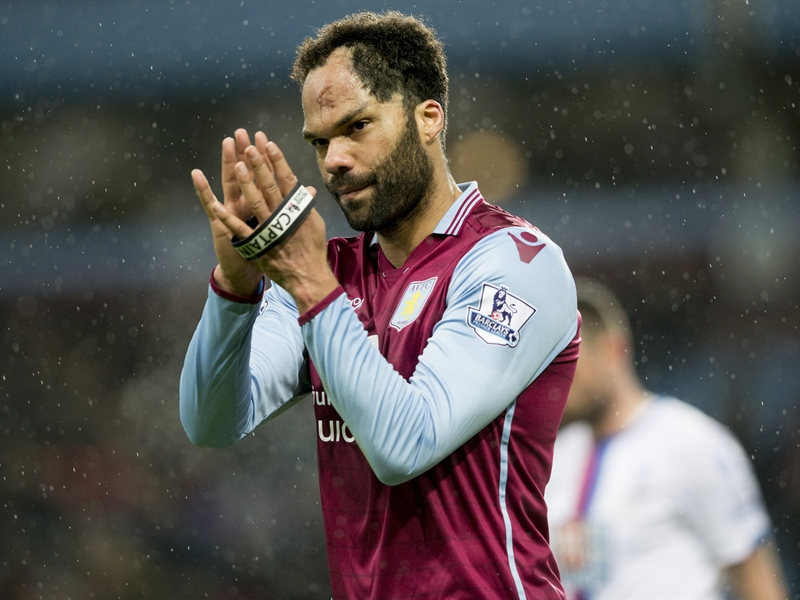 Joleon Lescott fue clave en la victoria | Fotografía: Aston Villa FC