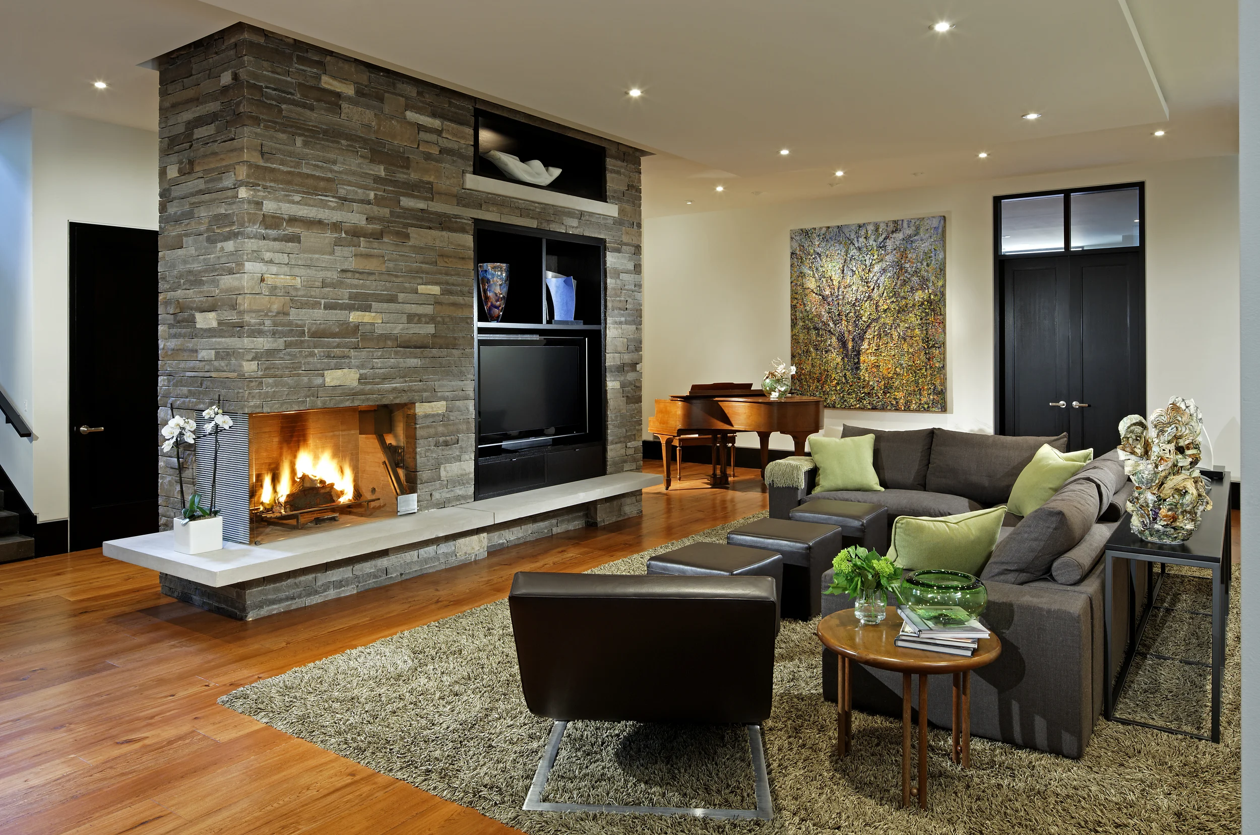 7_Family Room.jpg