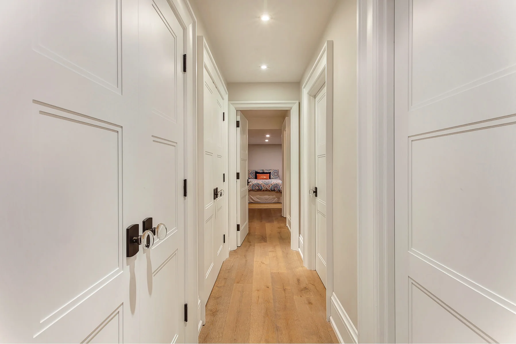 23_Hallway.jpg