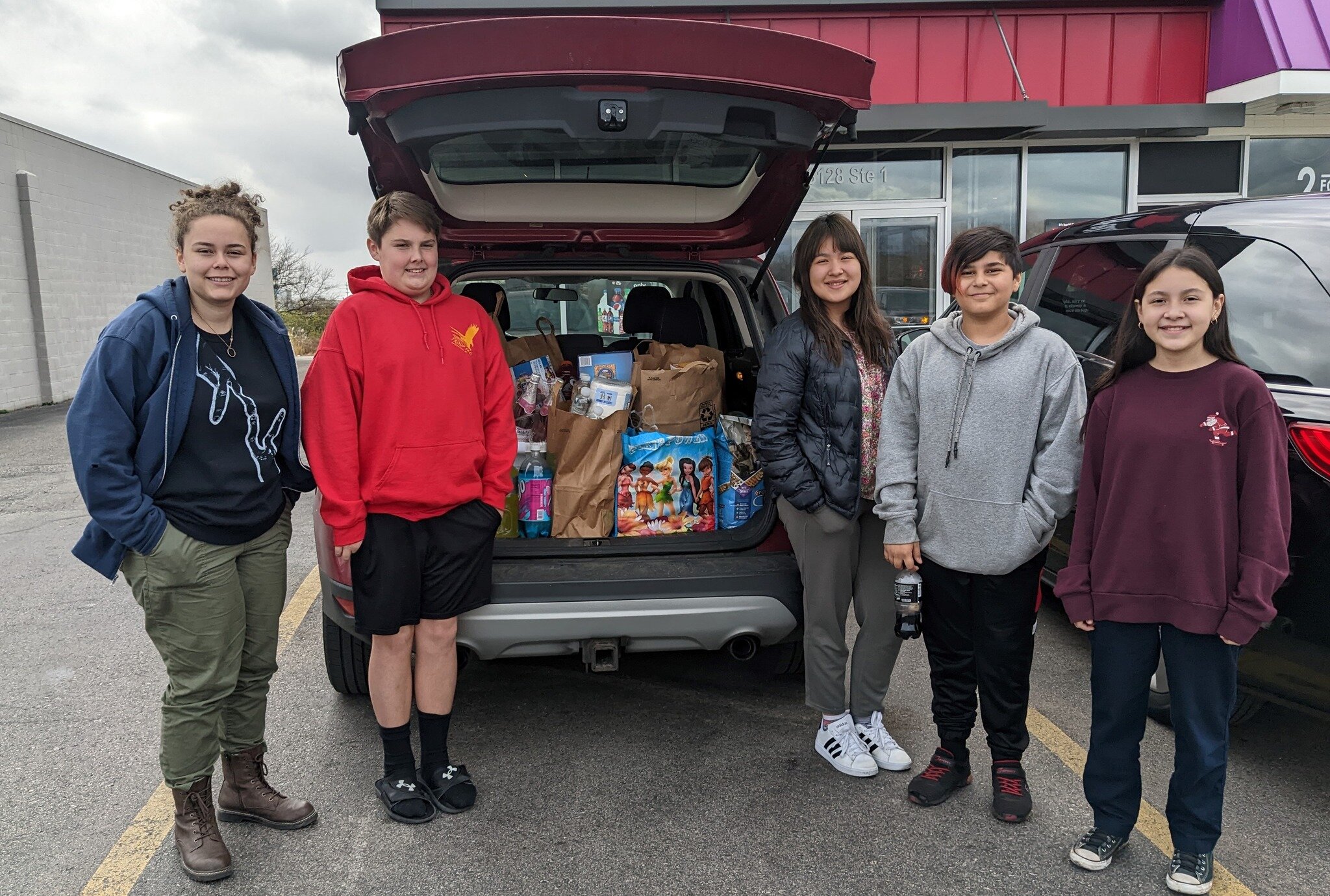 Members of the local Moses Clark Society, Children of the American Revolution, recently held a food drive to benefit the West Michigan Veteran's Assistance Program food pantry.  Thank you!  C.A.R. trains good citizens, develops leaders and promotes l