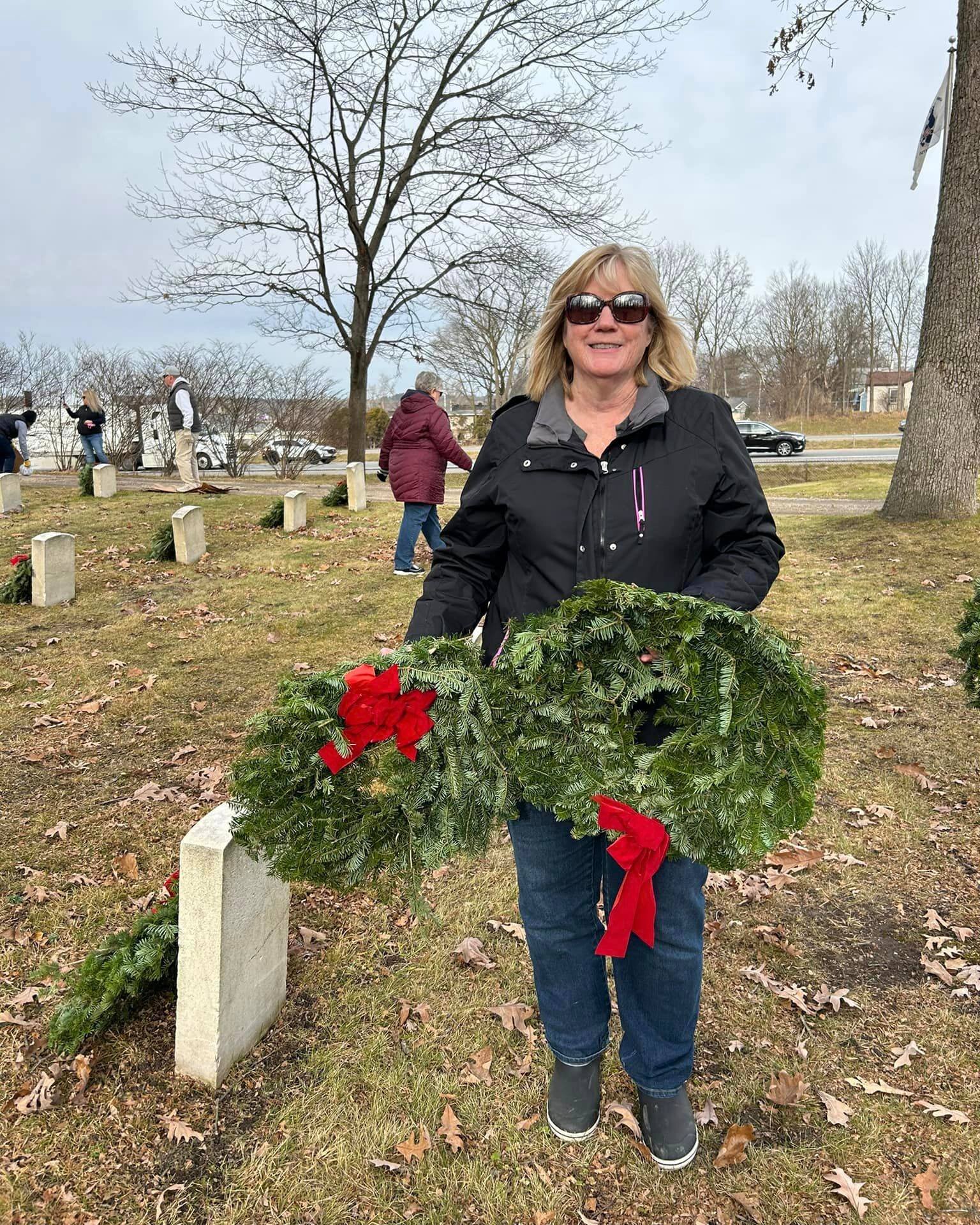 Our chapter helped lay wreaths at the Grand Rapids Veterans&rsquo; Cemetery yesterday. Together, we helped to sponsor over 800 wreaths. May we never forget their service and sacrifice. #TodaysDAR #LestWeForget #wreathsacrossamerica