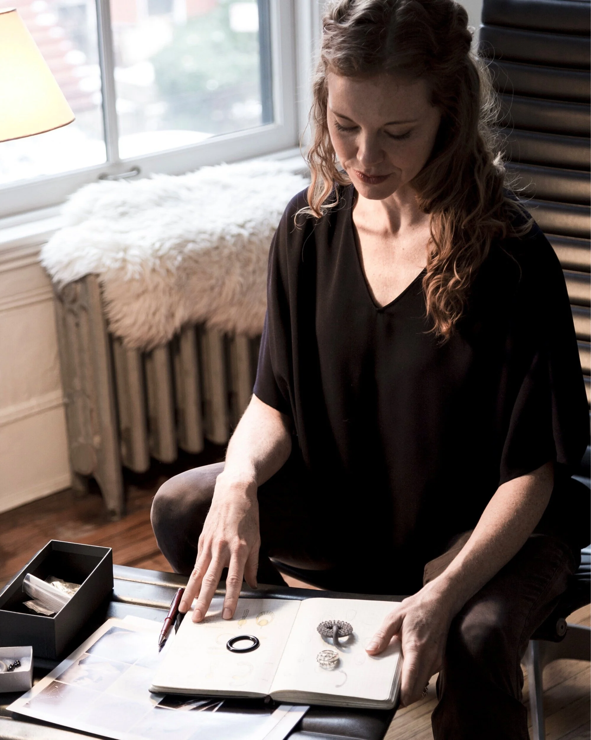An independent jewelry brand designed and made in New York City by Rachel Weld Newton who has the pulse on the dynamism and architecture of the city in step with an individual's movement and rhythm.