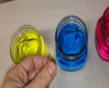 Hydrogel beads and coloured water
