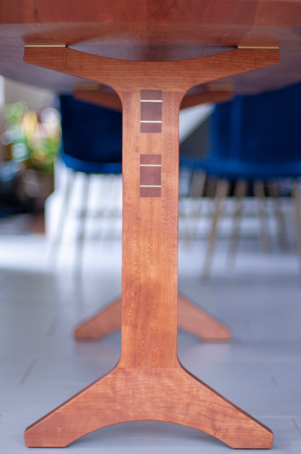 ReliquaryStudio-Bohr-Table-Detail-Legs.jpg