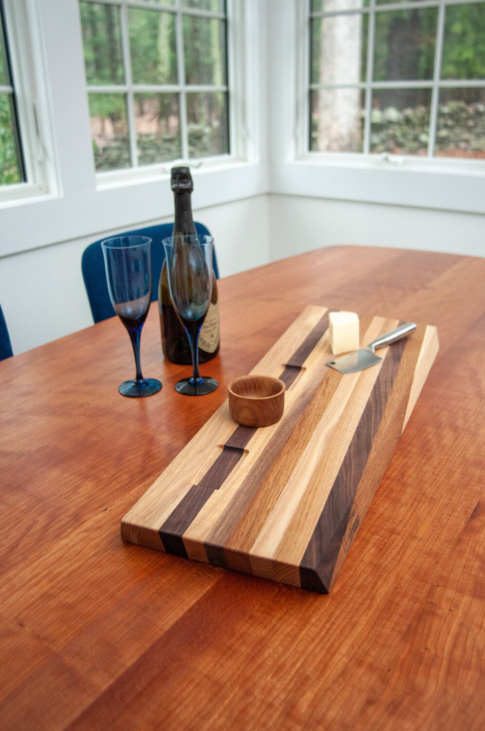 Reliquary-Studio-bohr-dining-table-cuttingboard.jpg