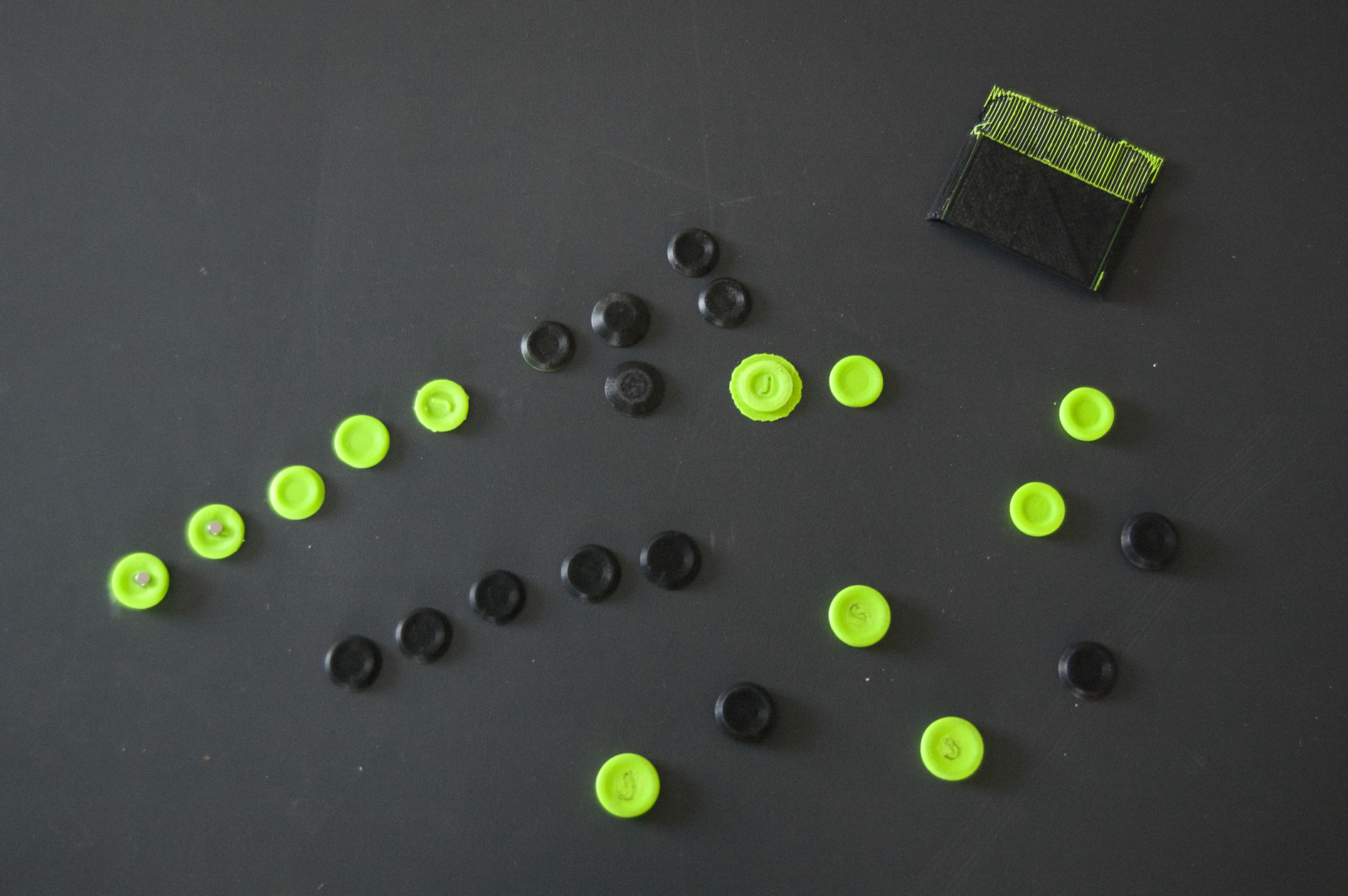 Pucks_1.jpg