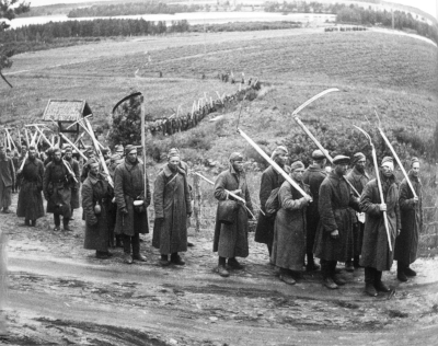 Sotavankeja, kuva: Martti Aaltonen