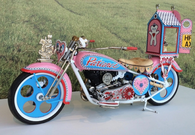 Kenilworth AM1, kyydissä valtaistuinkopissa Perryn nallekarhu Alan Measles