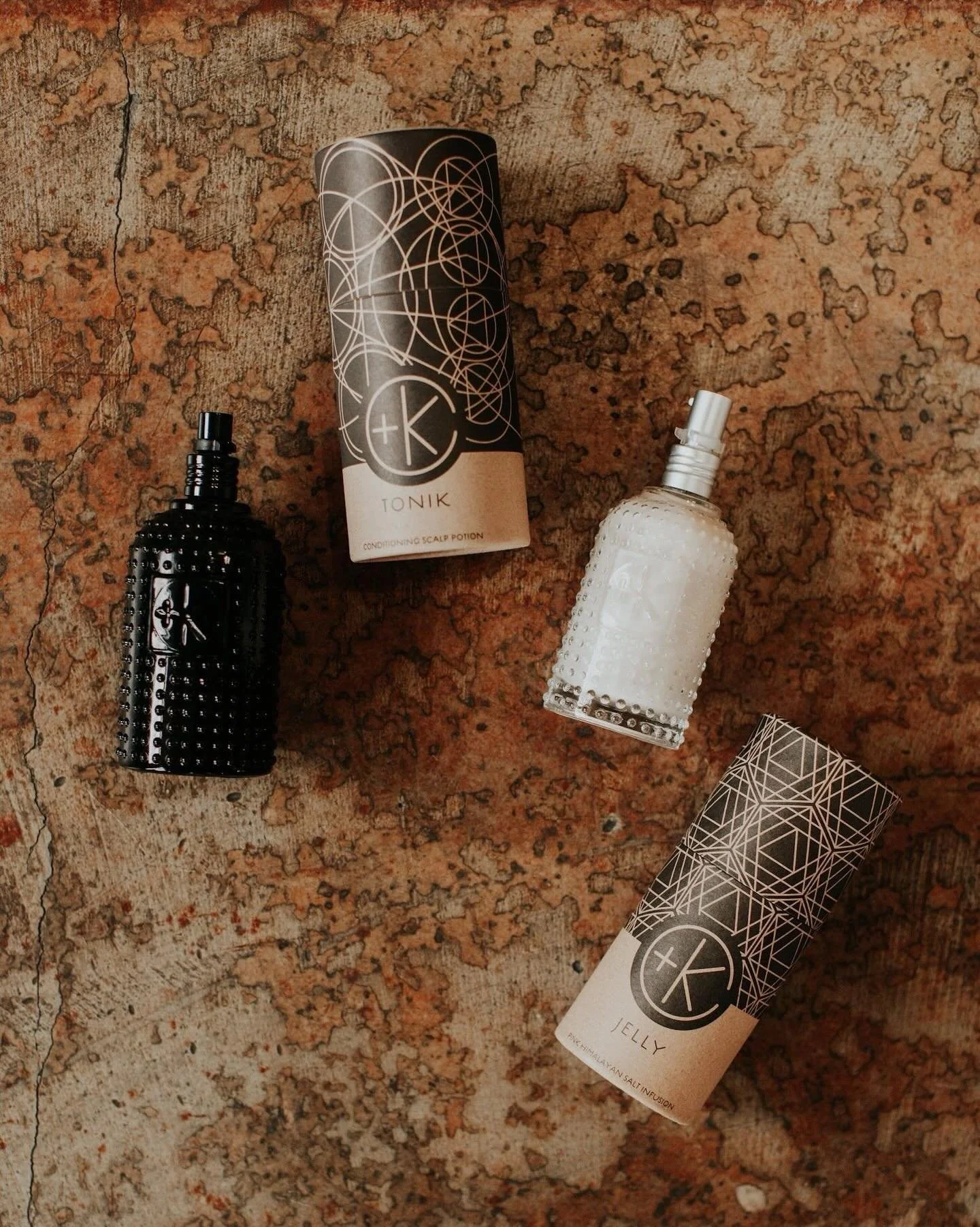 TONIK | Conditioning Hair &amp; Scalp Potion

A 23-botanical masterpiece. Herbal synergies and organic ingredients combine to condition scalp, follicle, and hair like no synthetic chemicals can. Always shake TONIK before using and refilling your bott