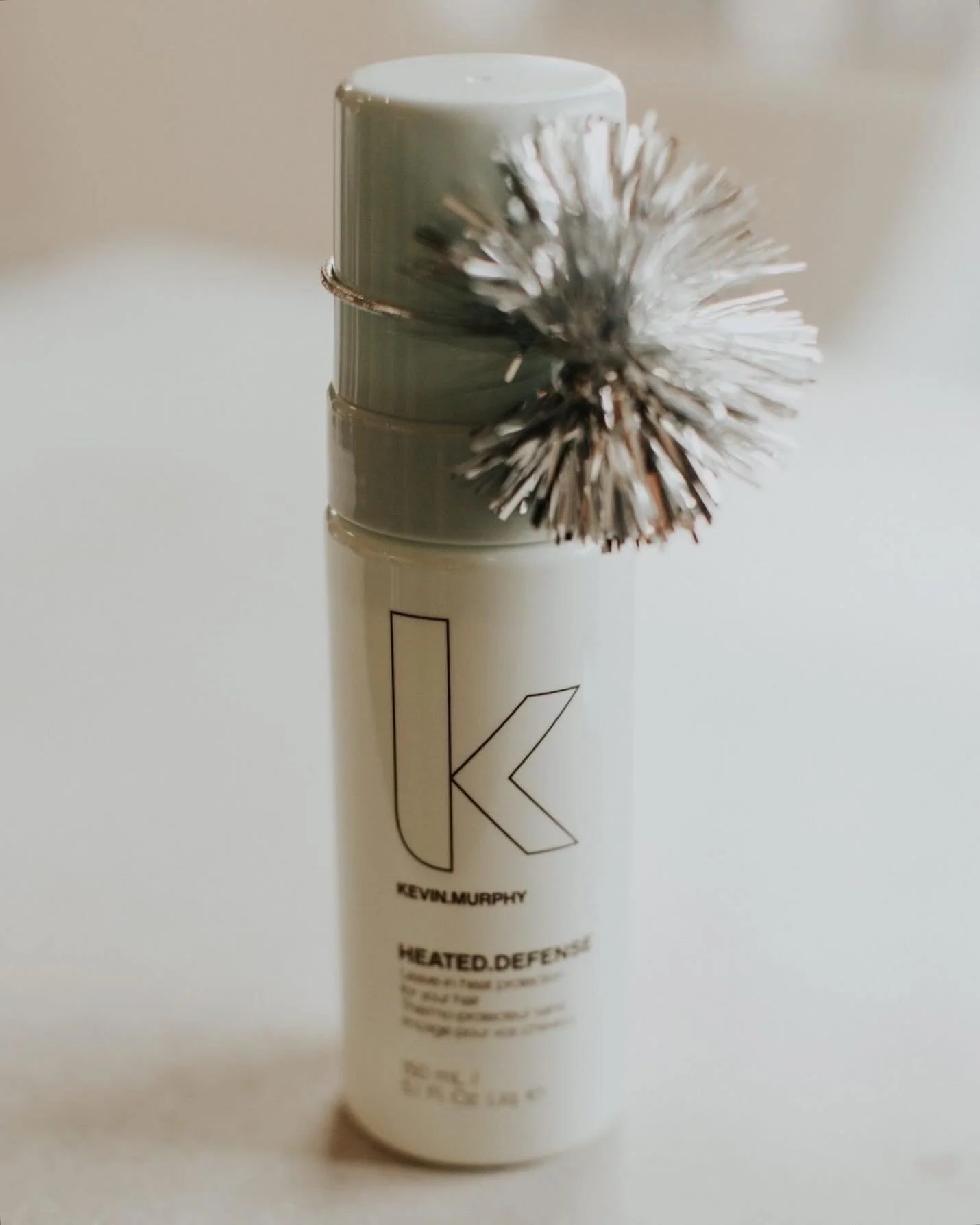 🤔 WHY use a heat protector? It keeps your hair healthier, smoother, and shinier while preventing dry, brittle, or frizzy hair.

🤷&zwj;♀️ HOW? creating a barrier that reduces moisture loss, prevents breakage, and minimizes cuticle damage from stylin