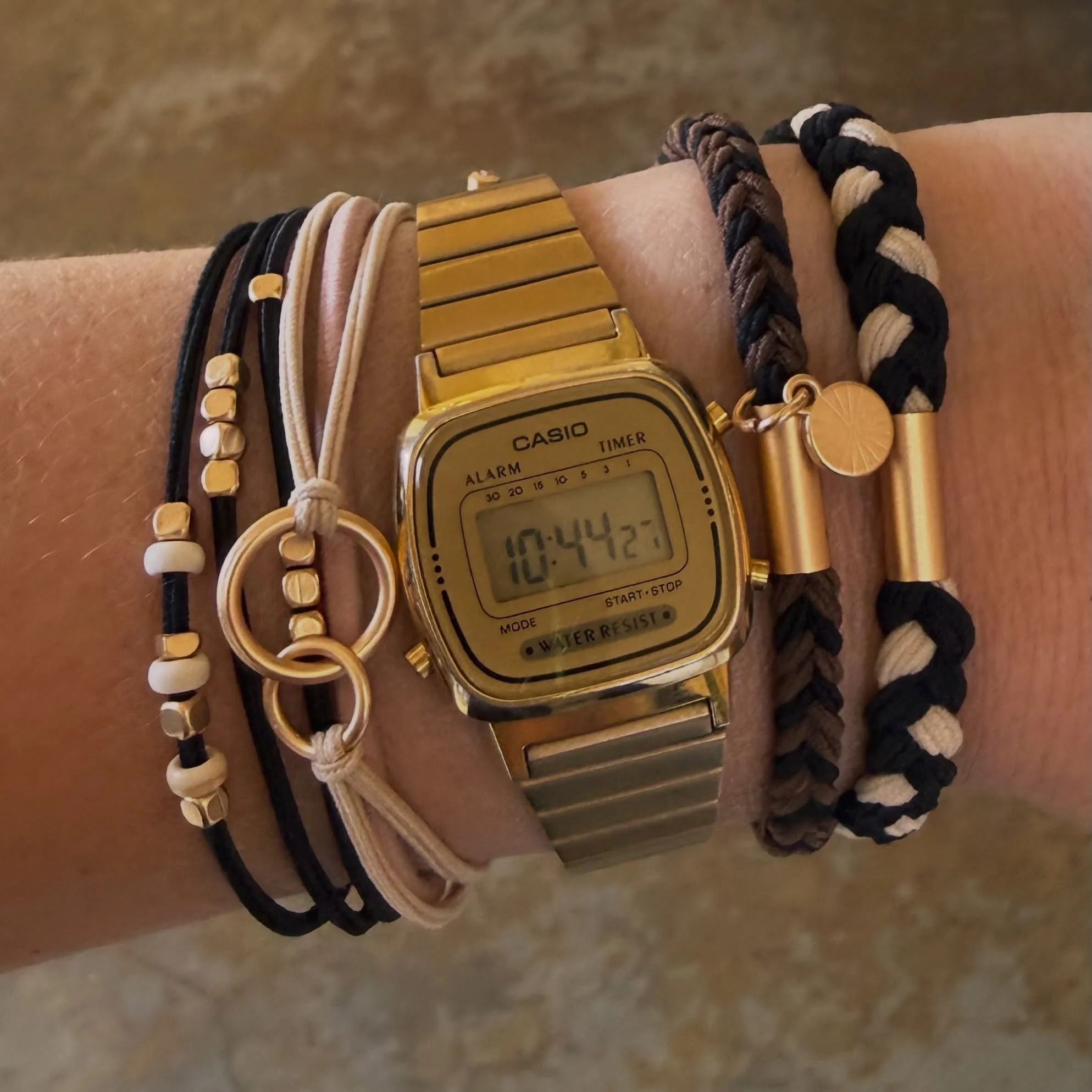 okkkkaayyyyyyyyyyyy K&rsquo;Lani hair tie bracelets! 😉

&ldquo;Cute enough for your wrist, strong enough for your hair&rdquo;

⤵️⤵️Would you wear bracelet / hair ties?! ⤵️⤵️

Mahalo! Available  NOW at Hive. 🛍️🌺🤙🏻🐝

#hive #hiveu #hairtiebracelet