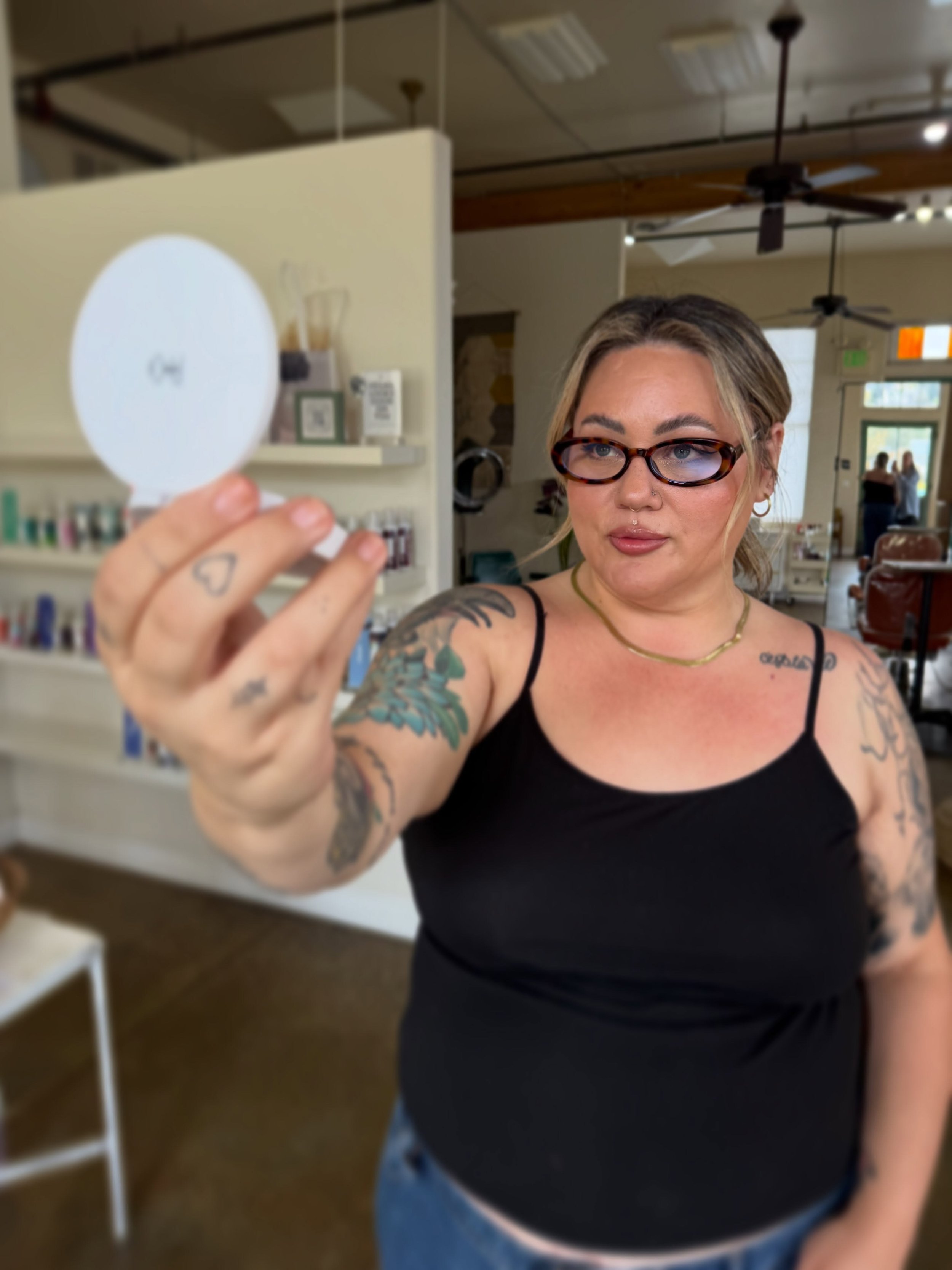 WHO IS SHE!?! 😍😍😍

📸PICTURE THIS🤳🏼 GREAT HAIR ANYWHERE.

That *ONE* pesky gray? GONE. Need a lil&rsquo; texture, refresh, flexible hold? RIGHT IN YOUR POCKET. A conditioning, frizz eliminating and oil absorbing dry texture balm at your fingerti