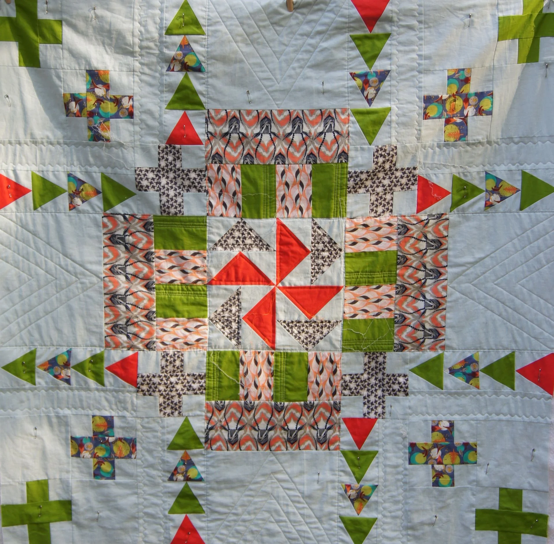 Medallion quilt with gazelle WIP Version 3, partially quilted