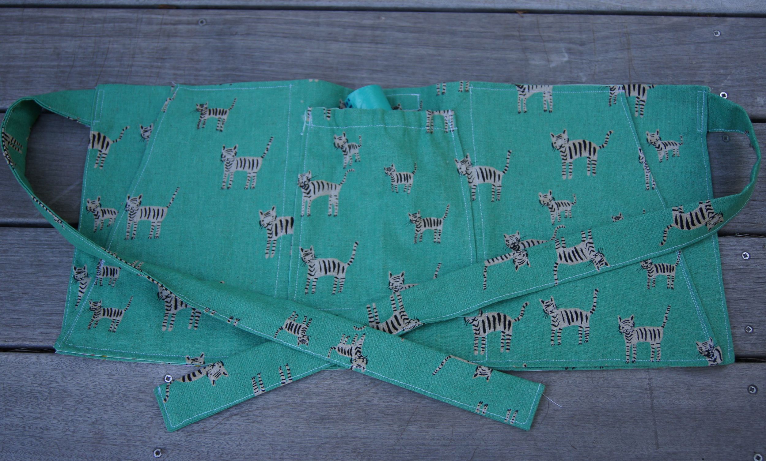 Dog Training apron Cotton + Steel done.jpg
