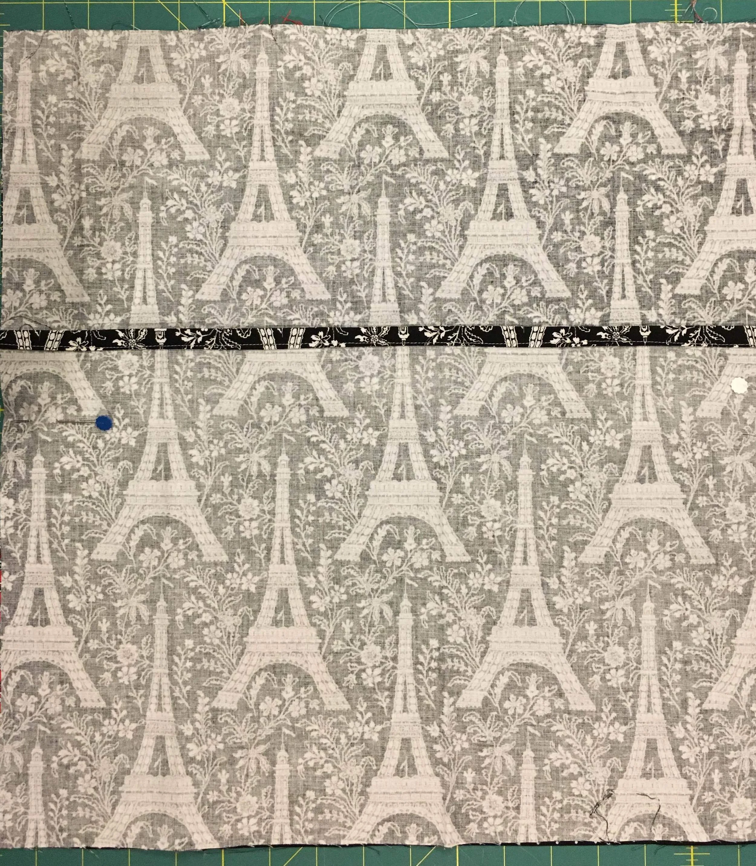 Pillow Eiffel Tower back cover.jpg