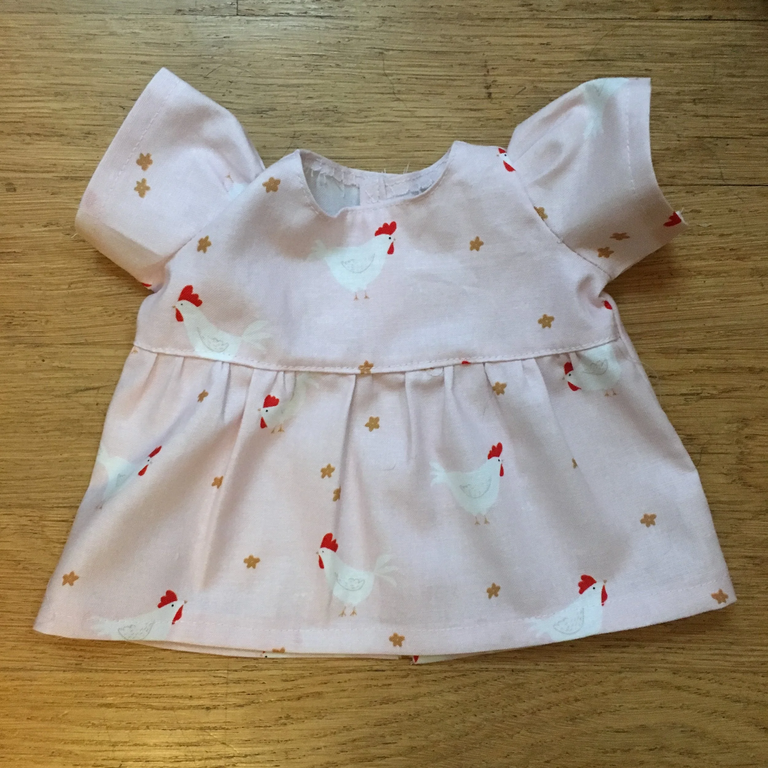 Bamboletta Baby doll dress. Free Bamboletta Baby Doll Dress Pattern Instructions and PDF Pattern Click on this link to download the pattern and instructions. Download, then print at 100% from download. Make sure to check the 1 inch gauge on your printed pages before cutting out the pattern pieces. Here’s the link to the Tutorial which has photos of most of the pattern steps.