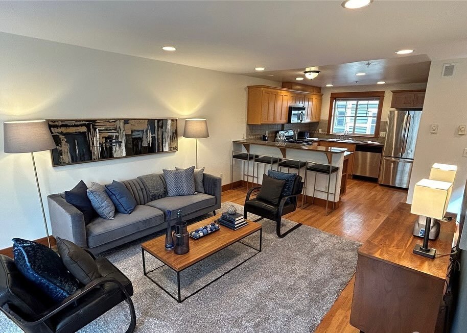 Quality townhome with hardwood floors and a functional kitchen. Staged by Spade And Archer. 

📍6526 4th Ave NE Unit A, Seattle, WA 98115

- $ 789,000
- 2 Beds
- 1.5 Baths
- 1,000 sqft

Contact Kristina Nielsen at 206-526-5544 with @windermereseattle
