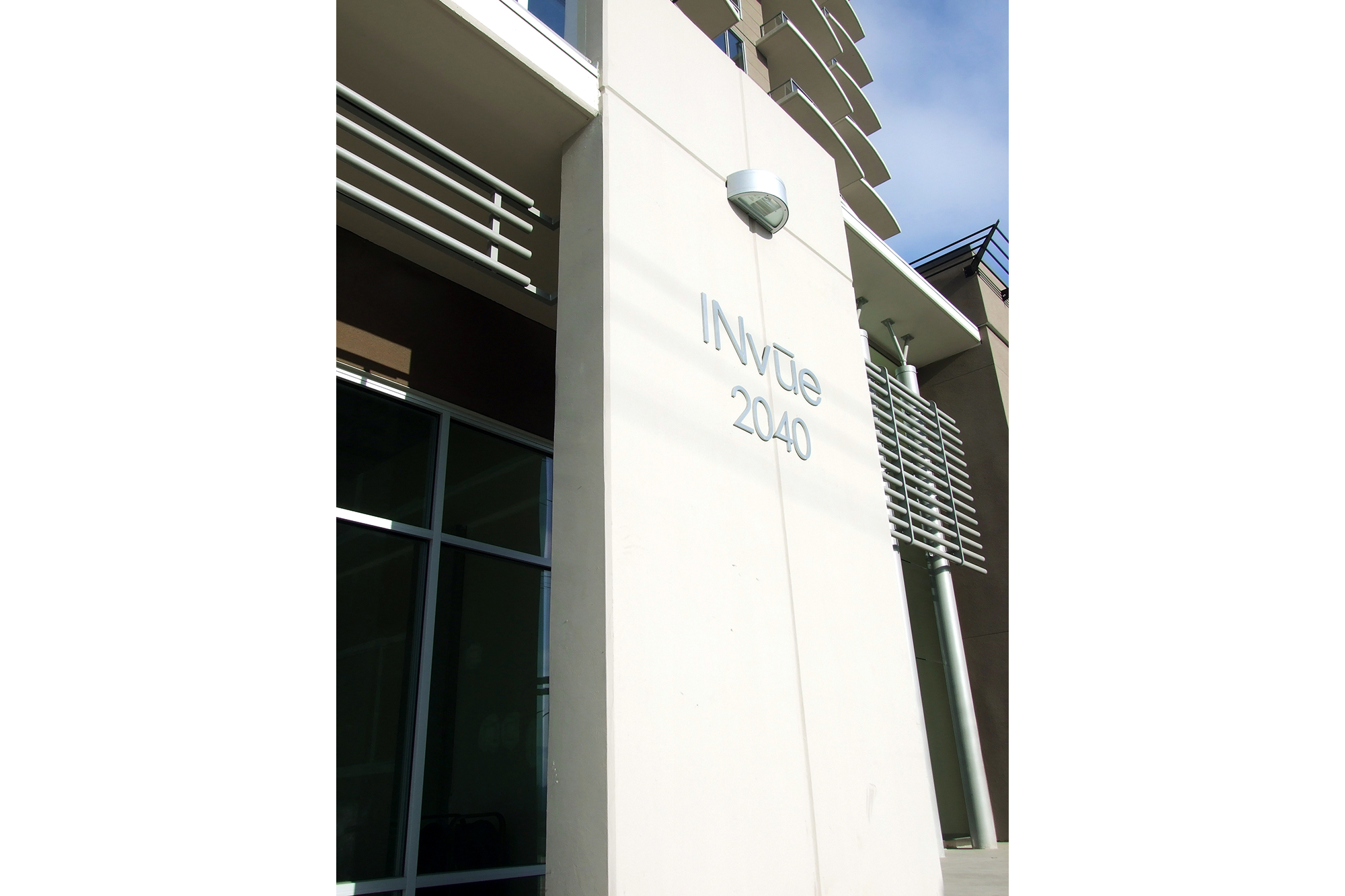 Invue_exterior_0006b.jpg