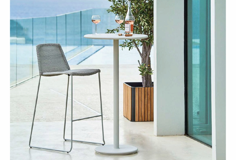 Go Bar Table with White 24" Aluminum Top and White Base