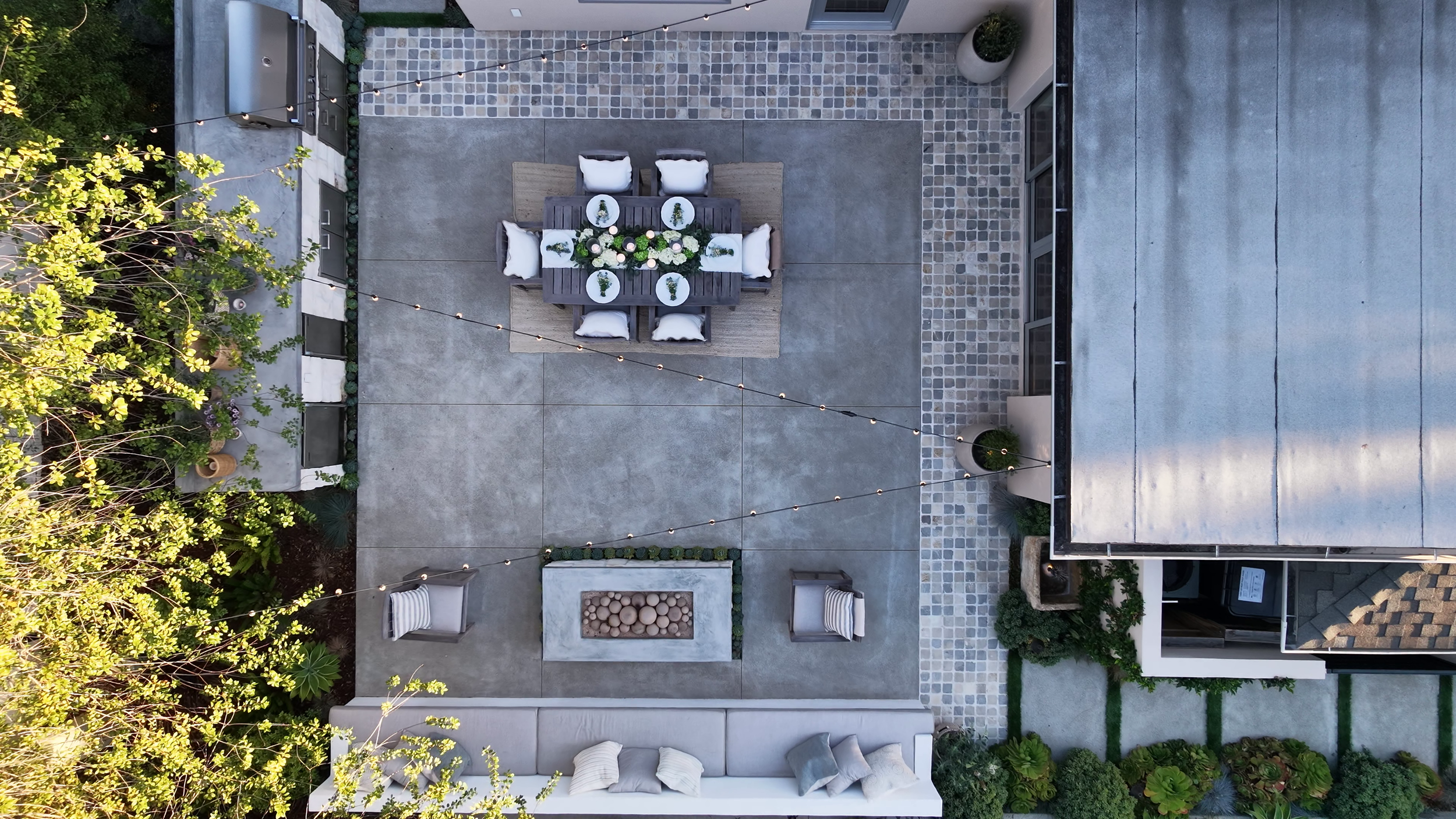 backyard lounge 02.png