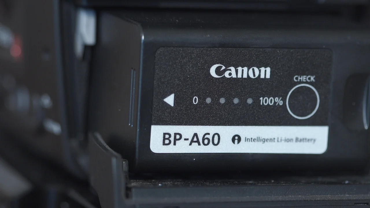 The C300 MKII batteries are incredibly long-lasting.