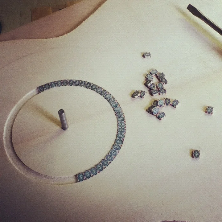 Inlaying rosette tiles