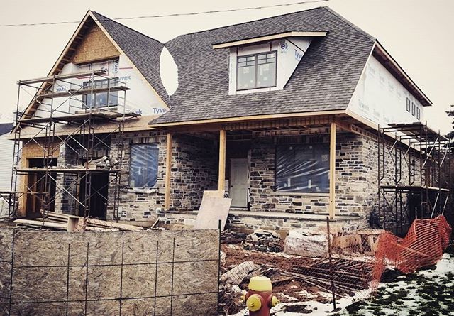 #buildinghomes #woodframe #naturalstone