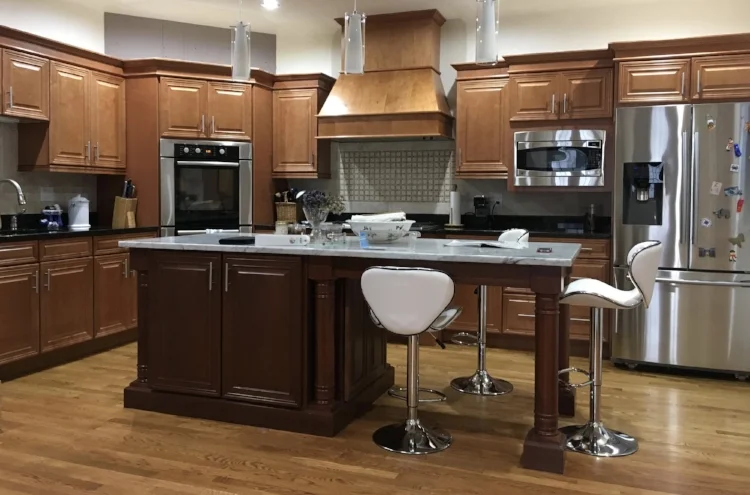 The kitchen before painting