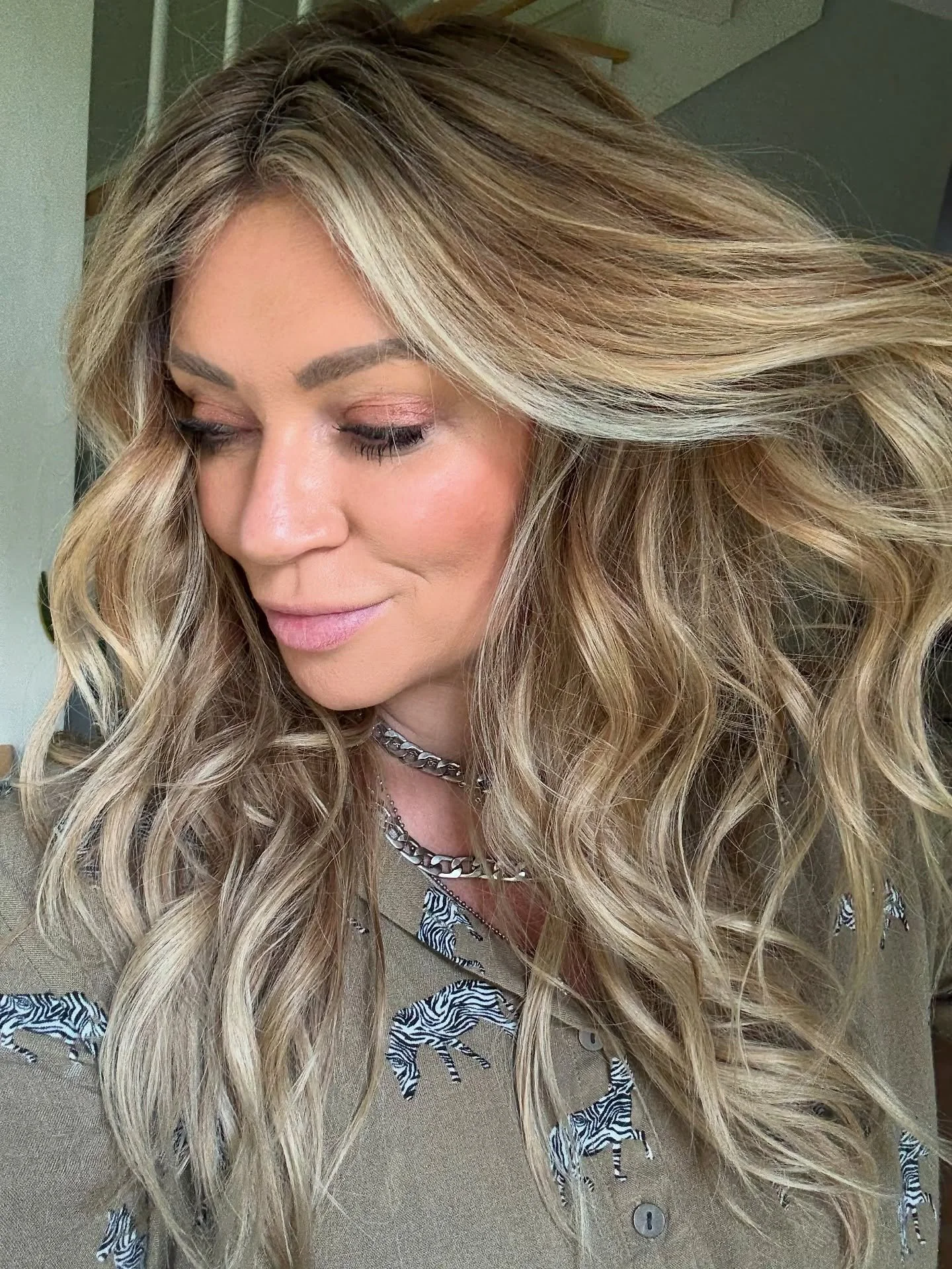 My stylist nailed it 🤠

Comment a 🦓 if you want me to send you the formula!

#nofilter #balayage #gloss #boston #haircolor #blonde #taylorandtravis #taylorswift