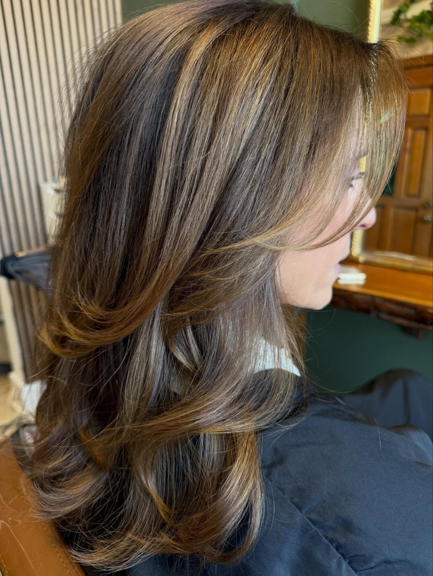 Swinging into Friday on these sweepy layers 😍