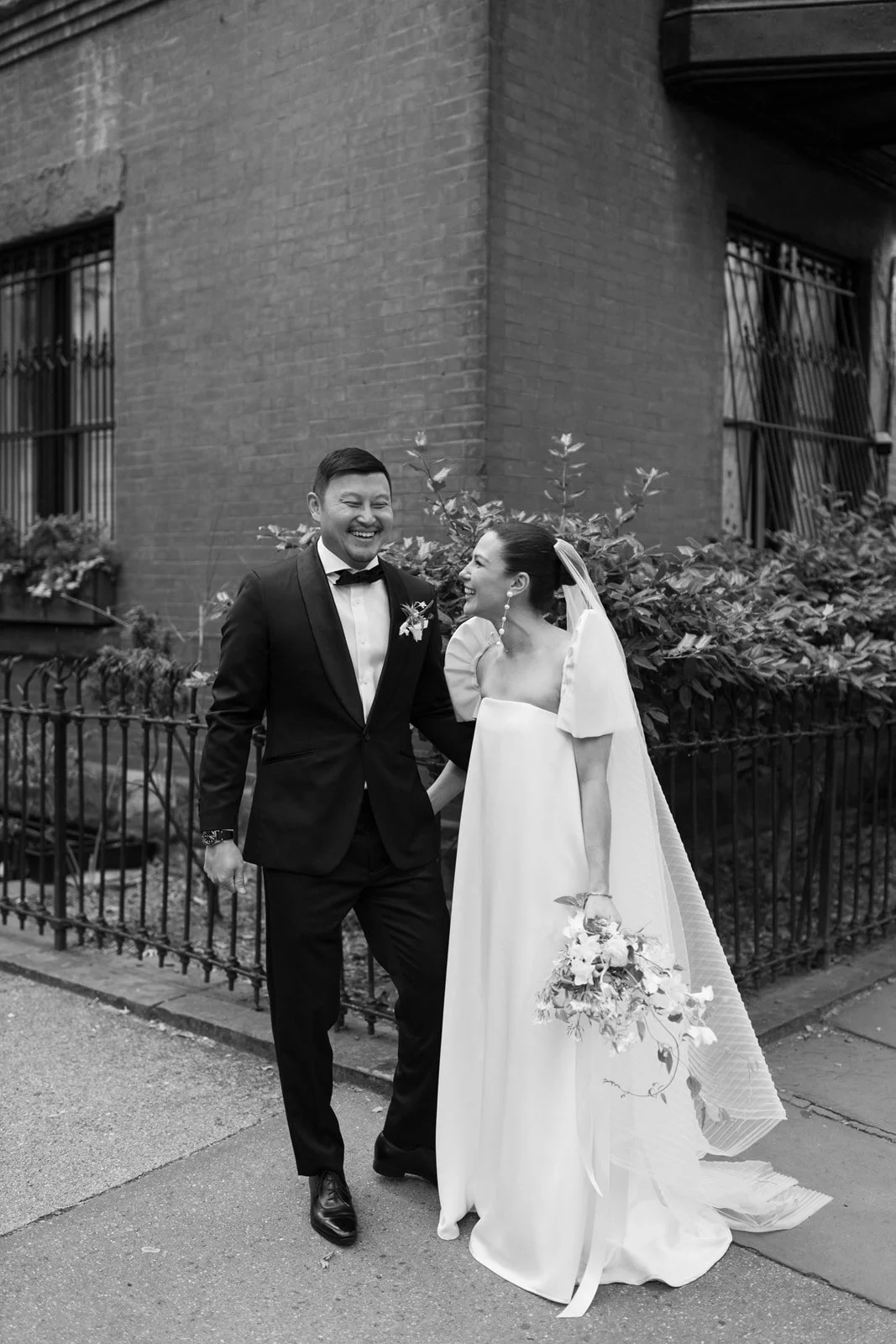 cristina+jon-antibride-emilygudephoto-nyc-ingasbar-brookyln076_websize.jpg