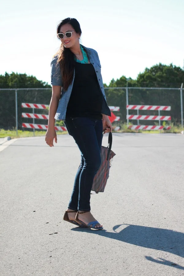 TOP: United By Blue (USA / give back) / NECKLACE: Moorea Seal (handmade in USA) / BAG: Purse &amp; Clutch (fair trade) / JEANS: Paige (USA) / SANDALS: TOMS&nbsp;(give back)