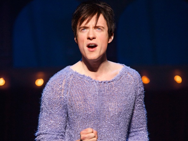 Matthew James Thomas as Pippin .
