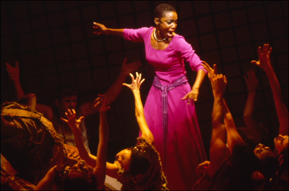 Heather Headley and the cast of Aida .