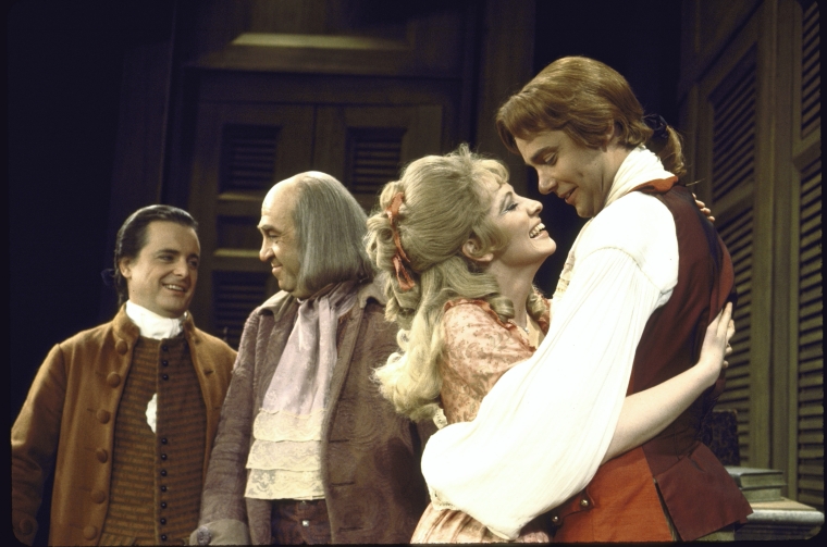 William Daniels, Howard Da Silva, Betty Buckley and Ken Howard in 1776 .