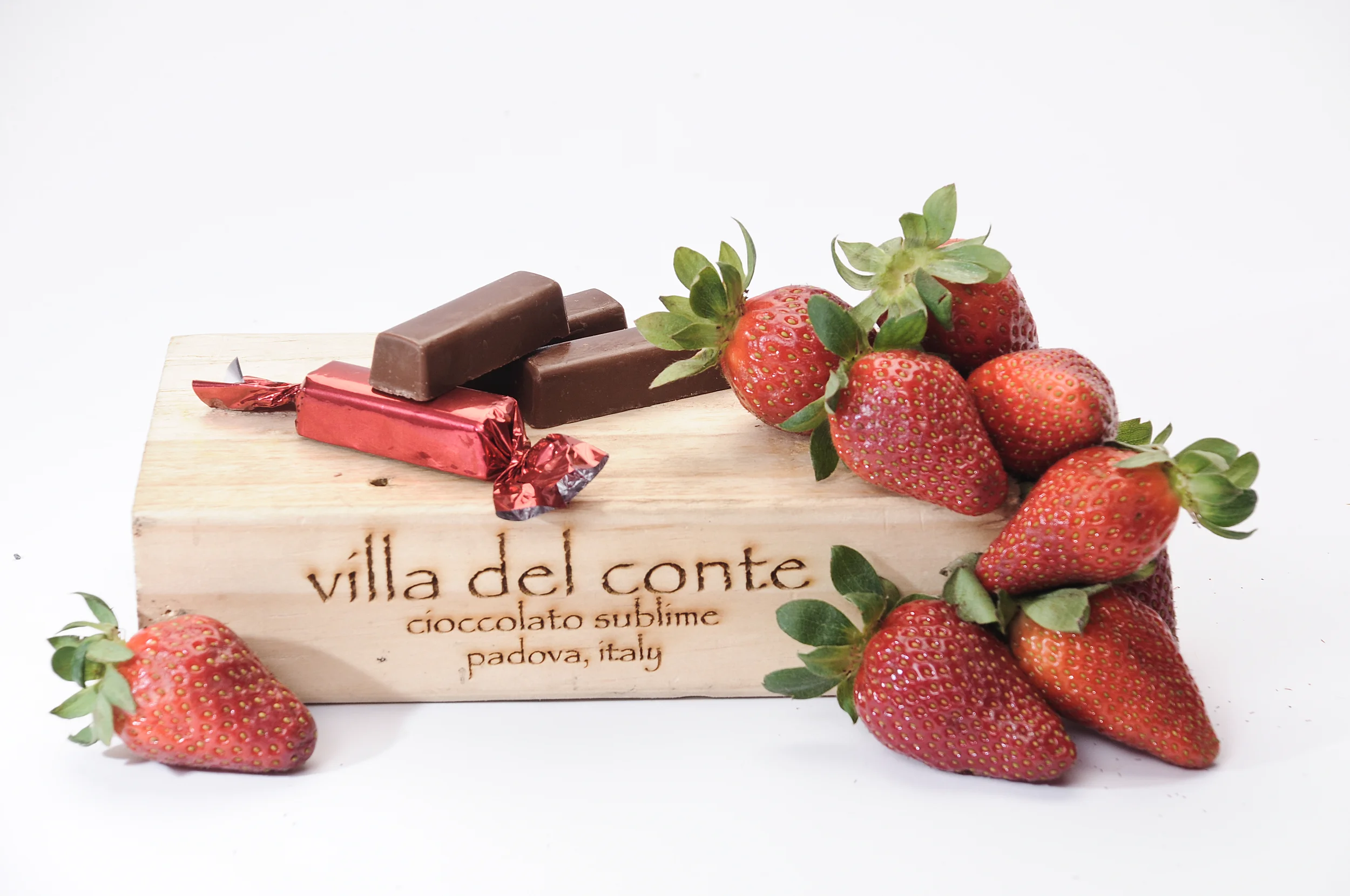 Milk chocolate with strawberry cream filling