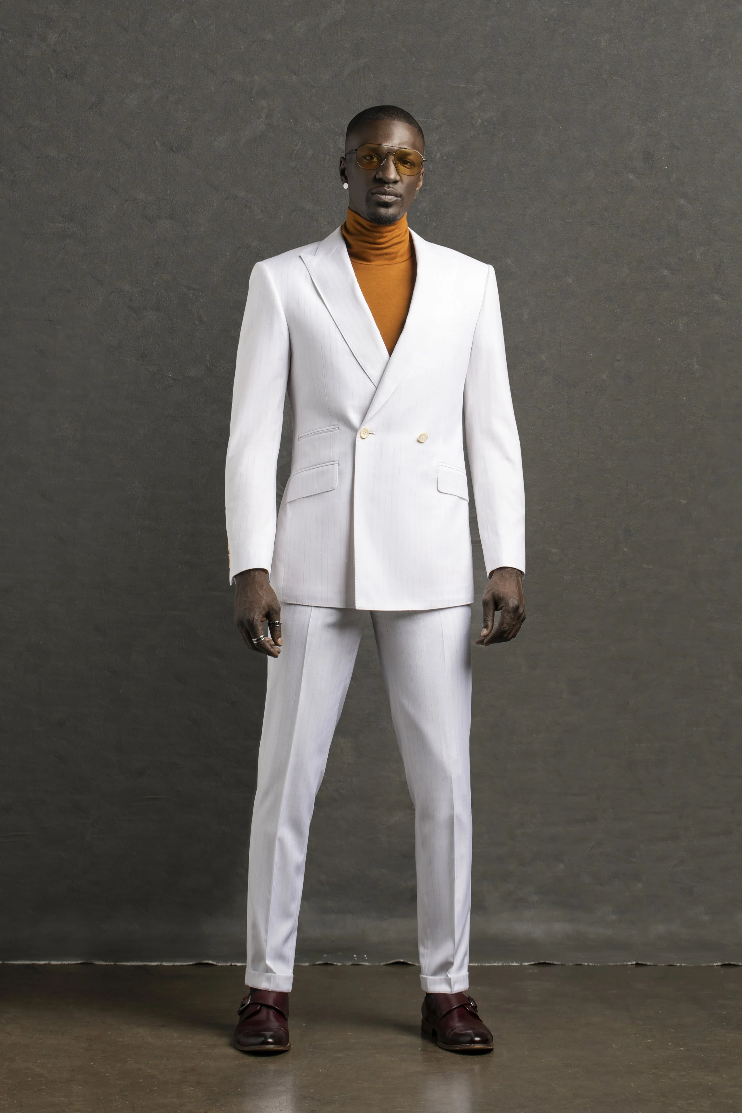 Threaded Culture: Celebrating Individuality through Custom Tailoring 
