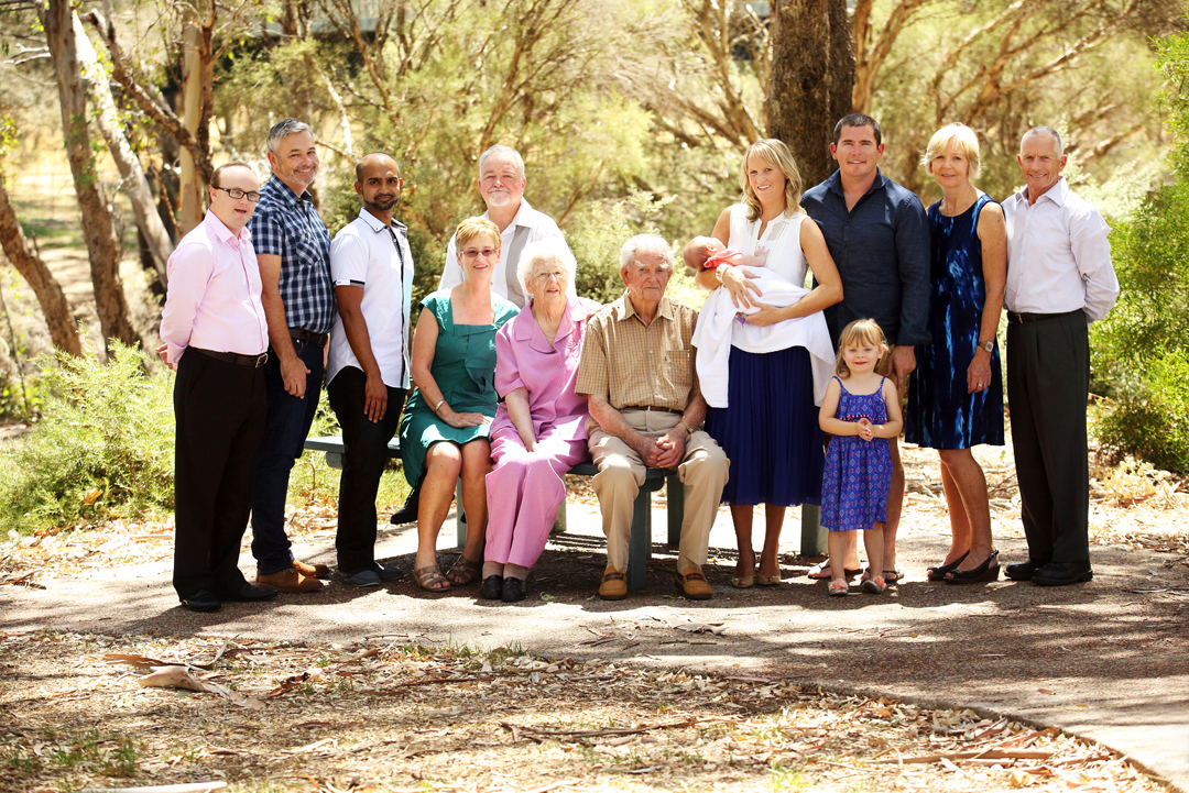extended family portrait photographer perth