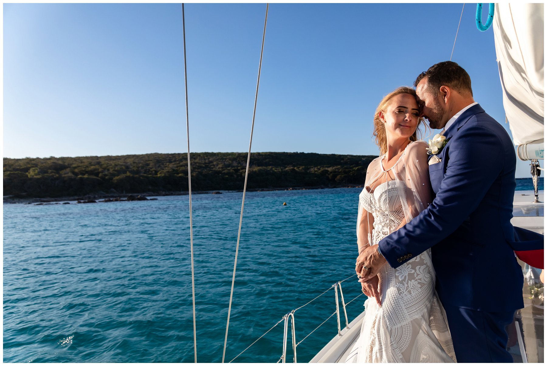 wedding photos on a boat 
