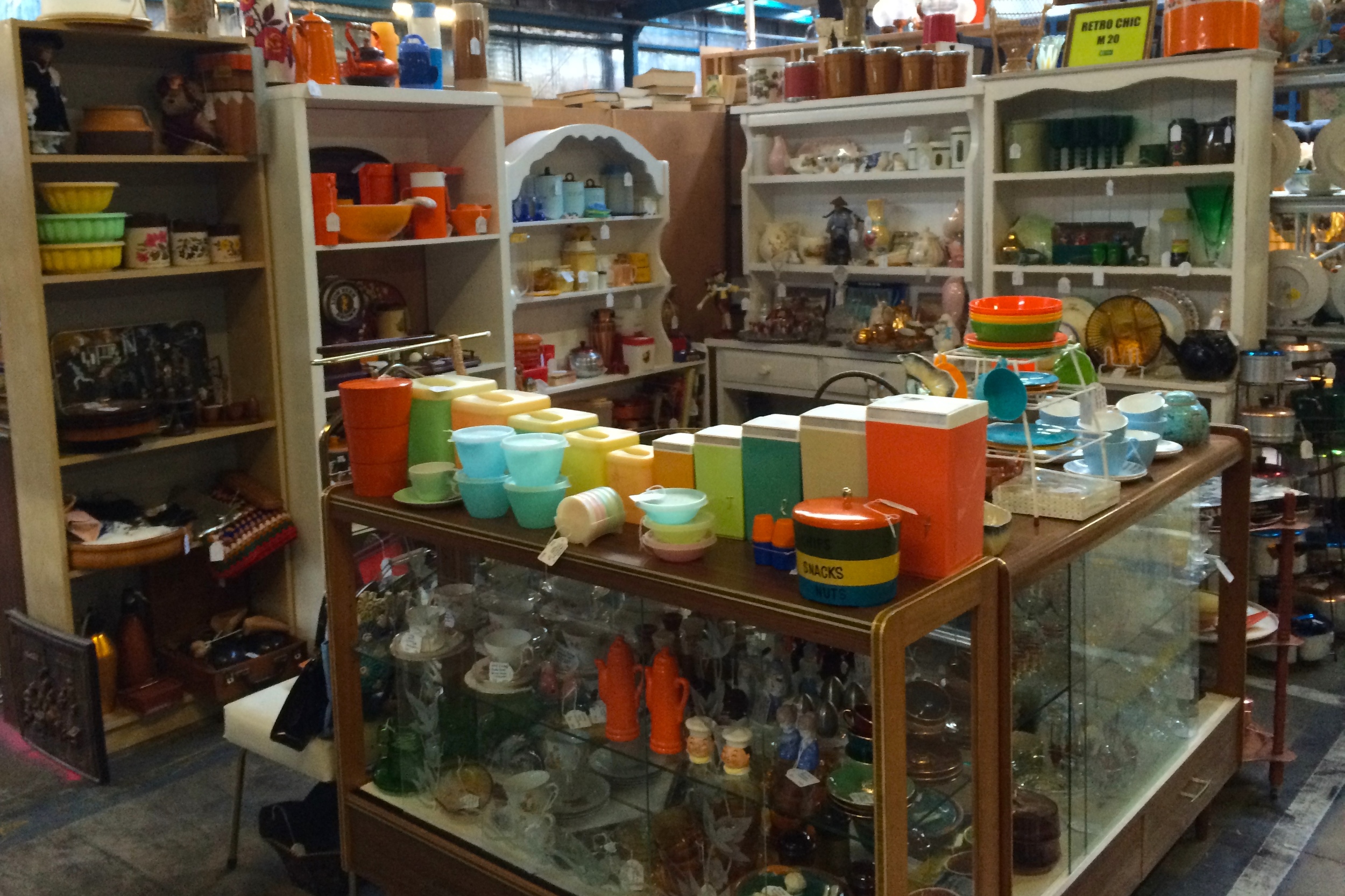 Retro-chic-waverley-antique-bazaar