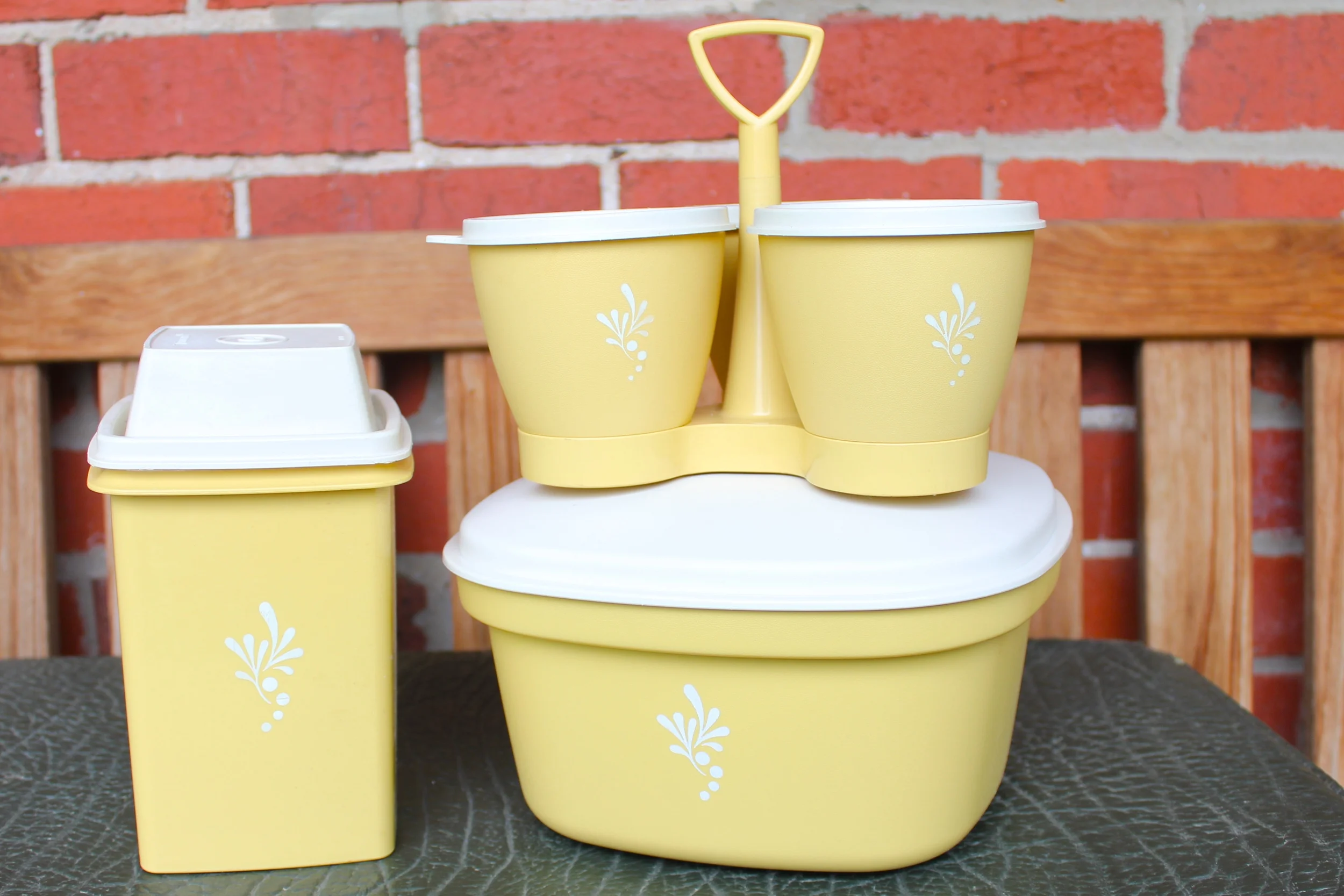 Vintage TupperwareHarvest Gold